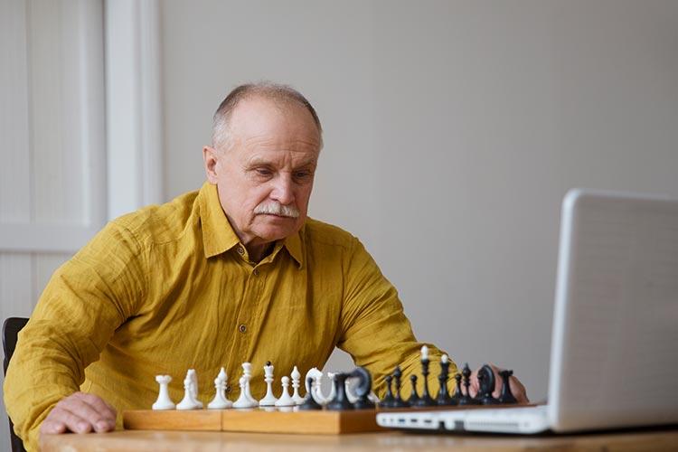 Die Chess4Kids Onlinekurse gibt es auch für Erwachsene