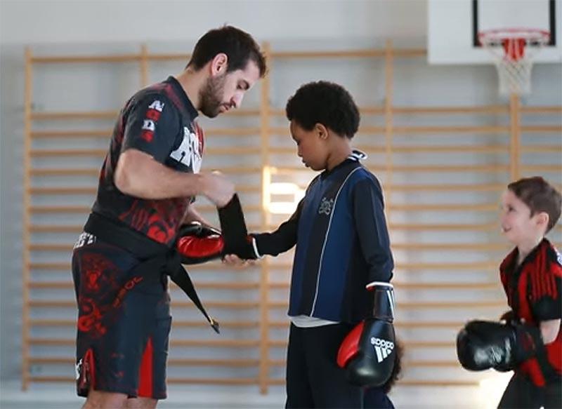 Kampfkunsttraining im Feriencamp